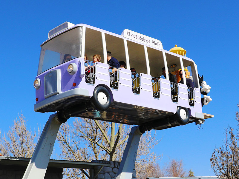 Atracción Bus de Piolin