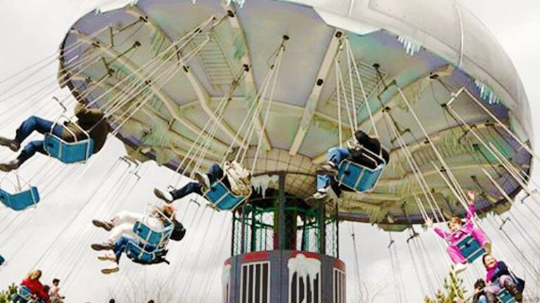 Disfrutando de las sillas giradoras de Mr. Freeze