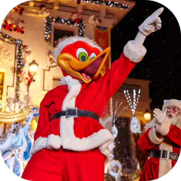 Show navideño de Woody, el Pájaro Loco, en PortAventura